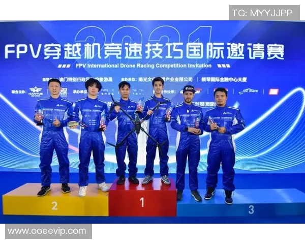 足球明星挑战极速车赛展现惊人速度与激情的较量