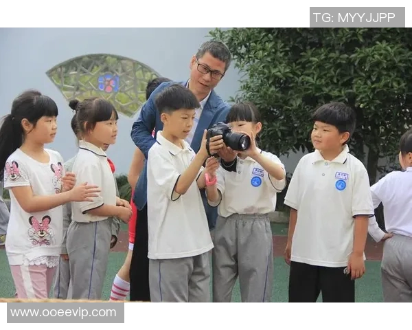 足球明星小黄毛的精彩瞬间与独特风采大揭秘